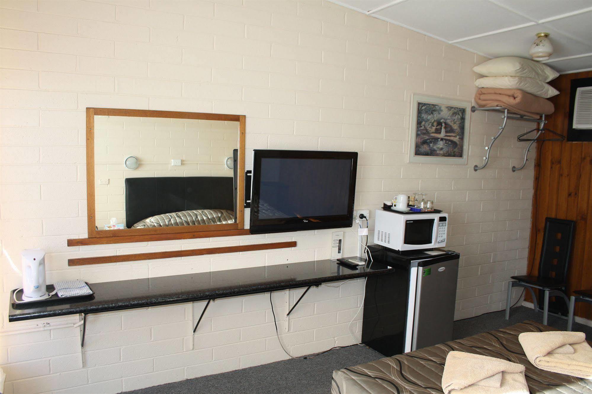 Nhill Oasis Motel Luaran gambar